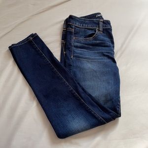 American Eagle Hi-rise jeans